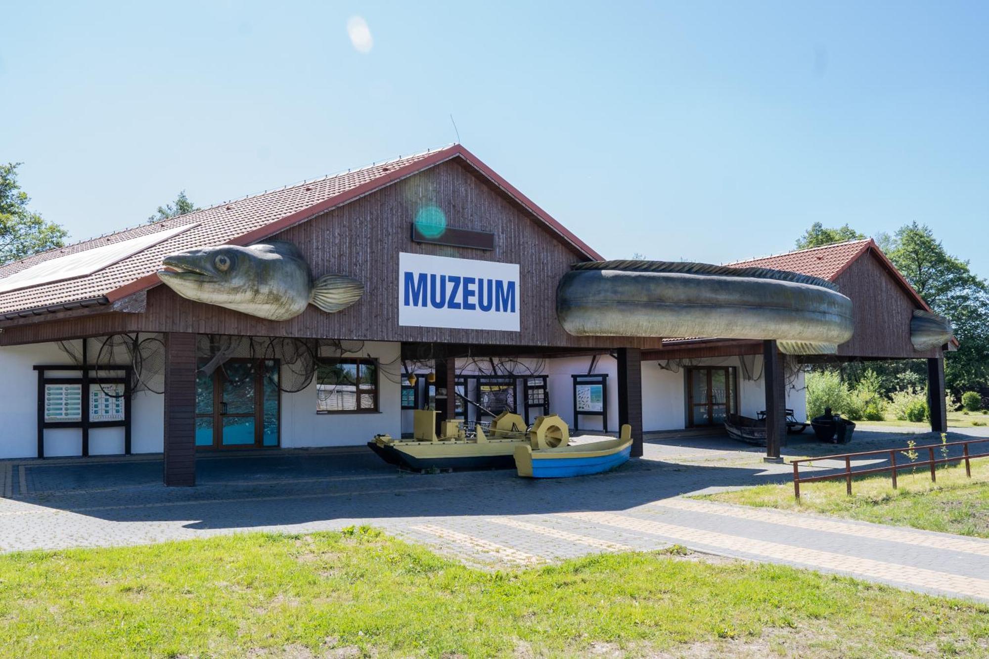 Zajazd W Biskupinie エクステリア 写真